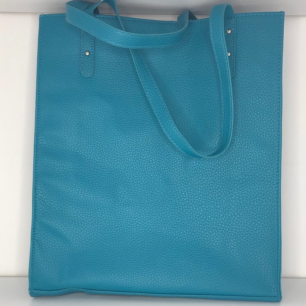 MSC - Mainstreet Collection Tall Blue Bag with Black and White Polka Dot Lining